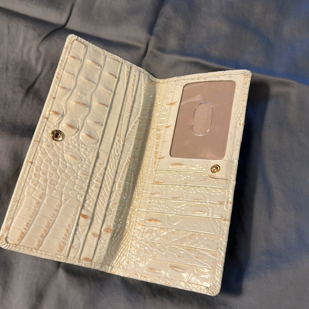 Brahmin Ady Wallet with shoulder bag thrown in! - Picture 4 of 8
